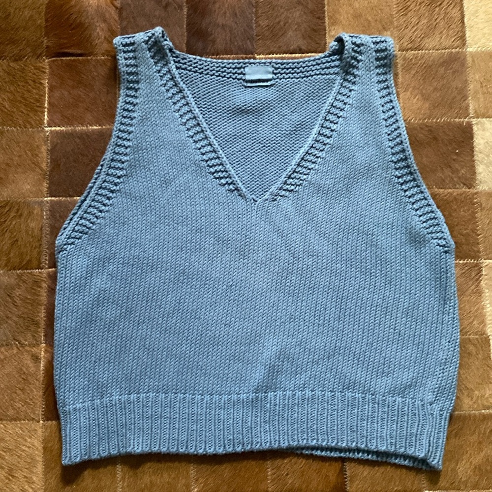 Babaa Light Blue Knitted V-Neck Crop Tank